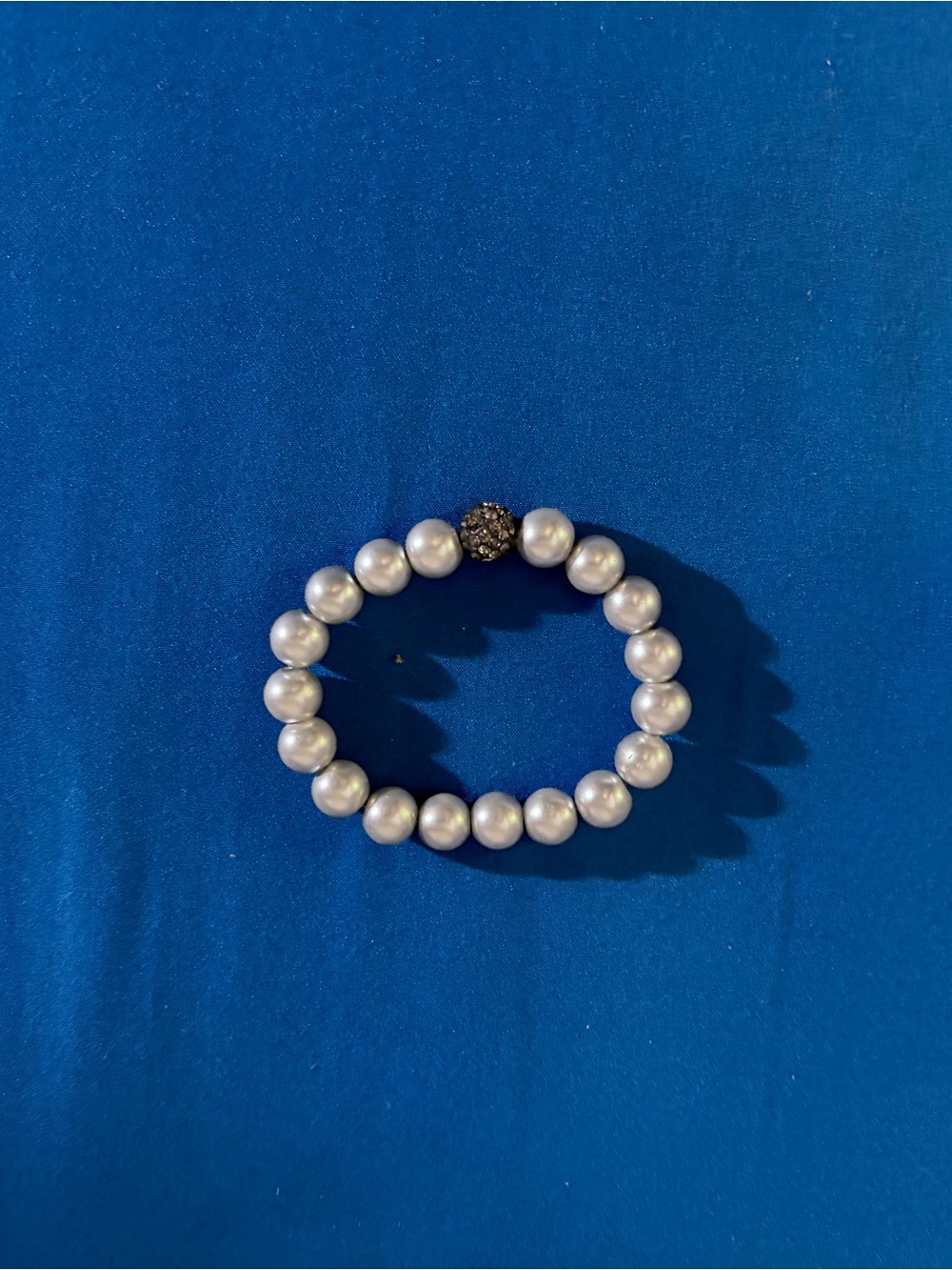 Classic Pearl Stretch Bracelet with Crystal Accent - White